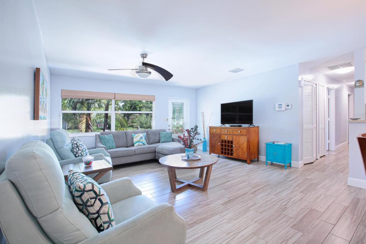 Beautiful Home With Pool And Outdoor Space West Palm Beach Luaran gambar